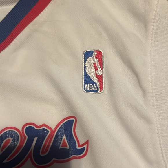 Adidas Blake griffin jersey. Youth XL but can fit Adult Medium. - Picture 5 of 5